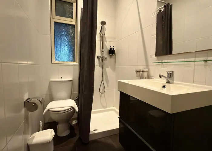 アパート Waterfront At De Redin Court *