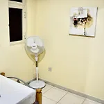 Διαμέρισμα Waterfront At De Redin Court *